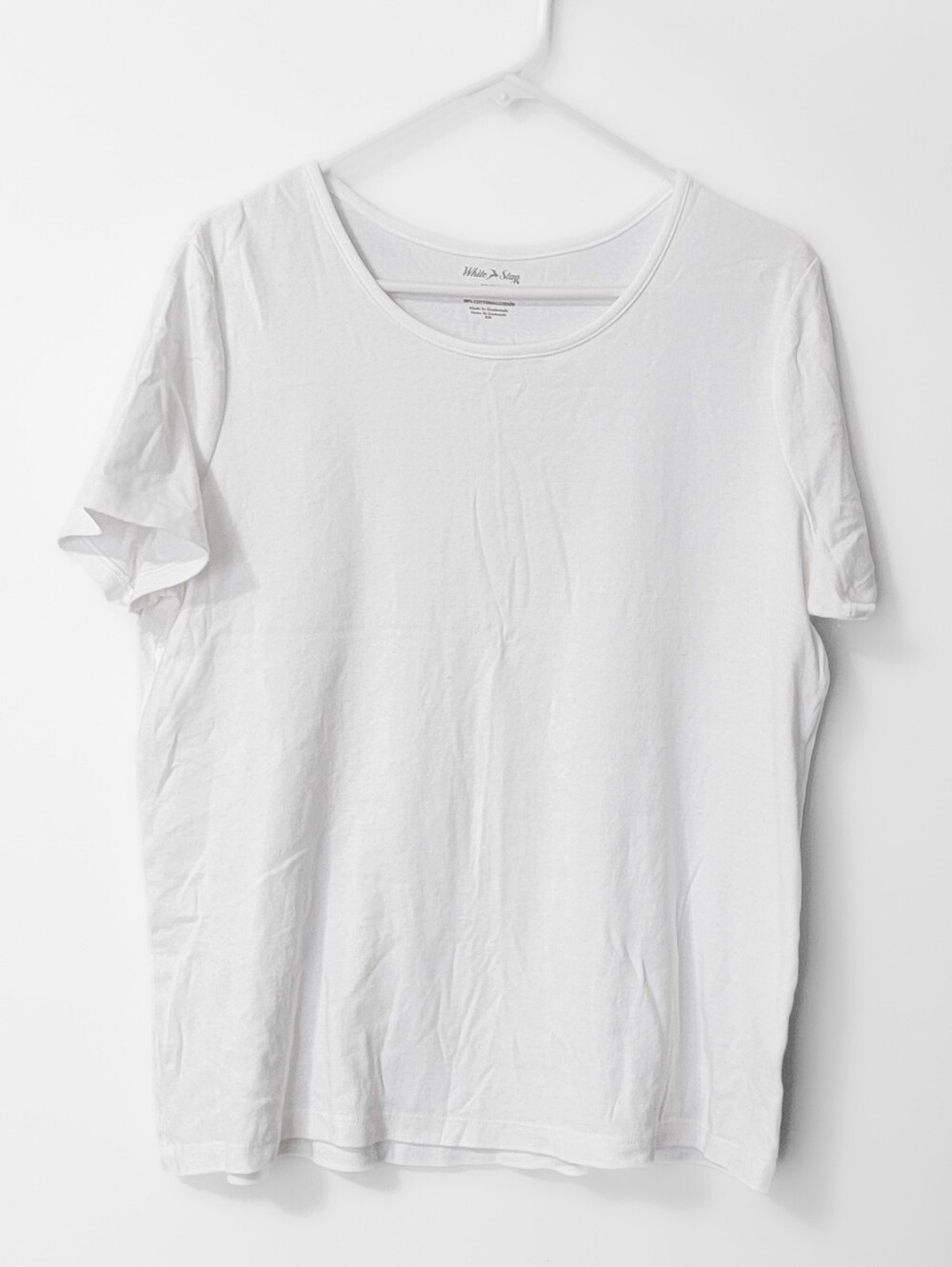 White Stag White Short Sleeve Crewneck Tee Size XL (16-18)